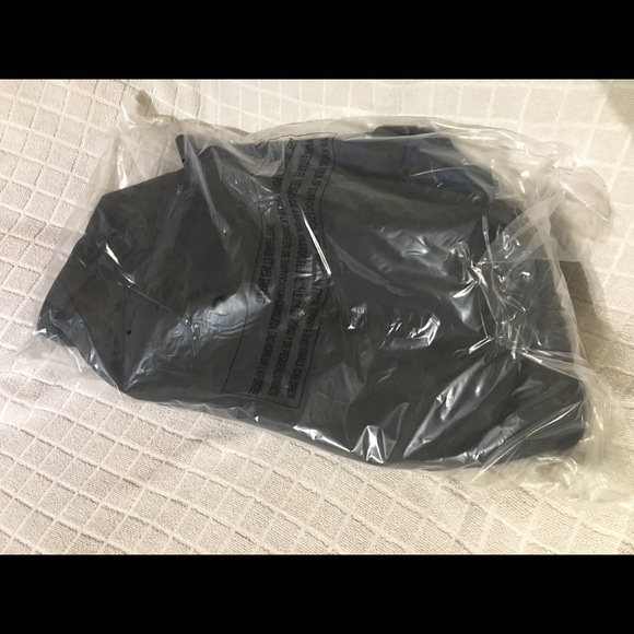 New sealed Adisa defender III medium Black/Blue - Picture 3 of 3